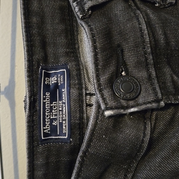 A&F High Rise Skinny ankle - Picture 3 of 8